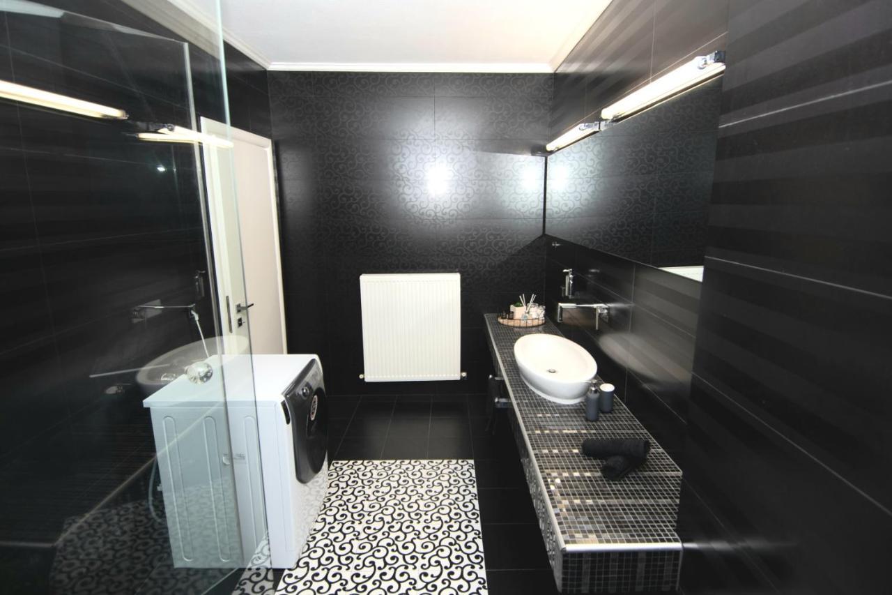 Mistral Luxury Living Aparthotel Nea Peramos  Exterior photo