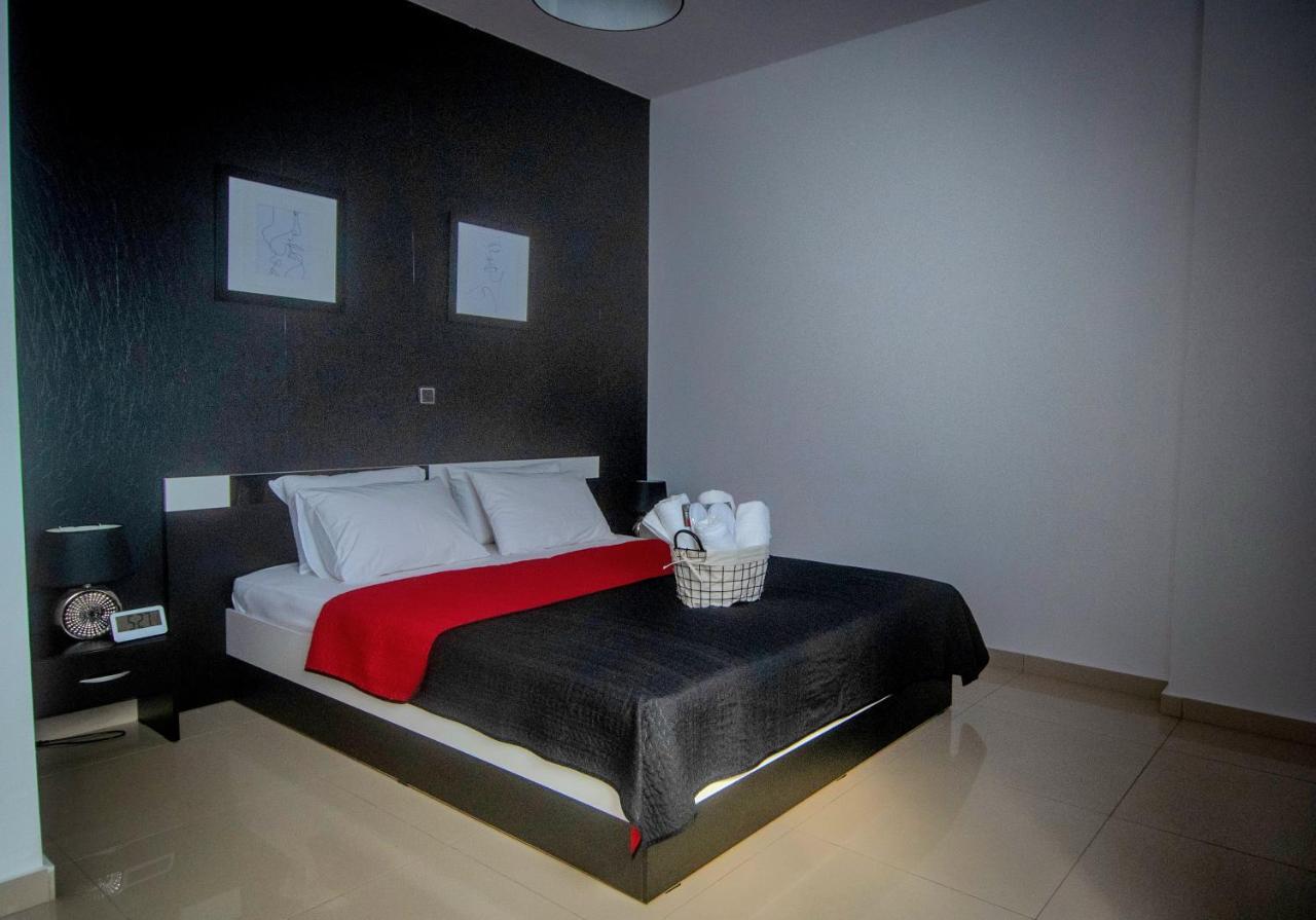 Mistral Luxury Living Aparthotel Nea Peramos  Exterior photo